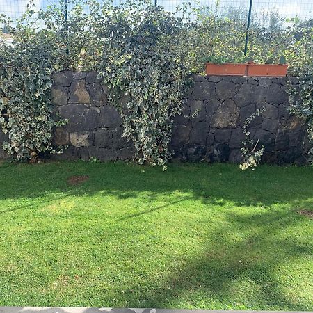 Villa In Affitto Ragalna Exterior photo